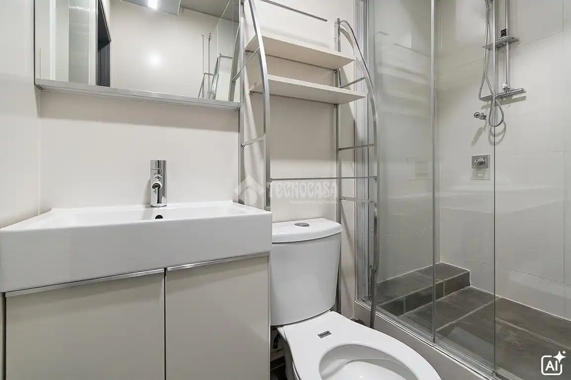 Baño de Piso en venta en L'Hospitalet de Llobregat con Aire acondicionado y Calefacción