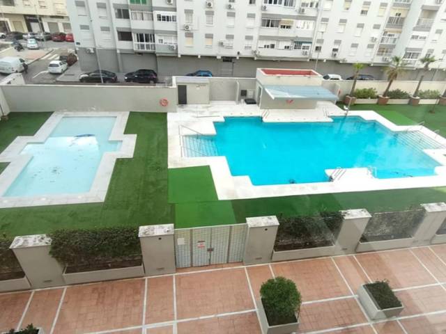 Piso en Alquiler en Martín Carpena - Torre del Río