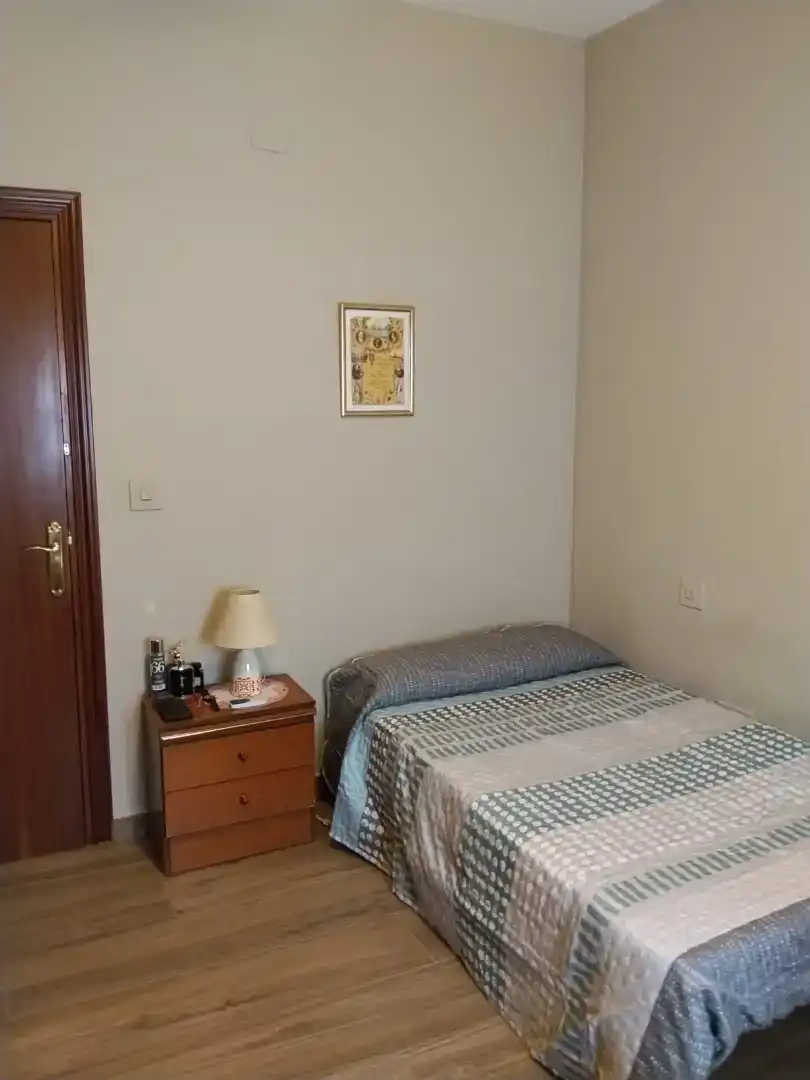 Dormitori de Casa o xalet en venda en Membrilla amb Aire condicionat, Jardí privat i Parquet