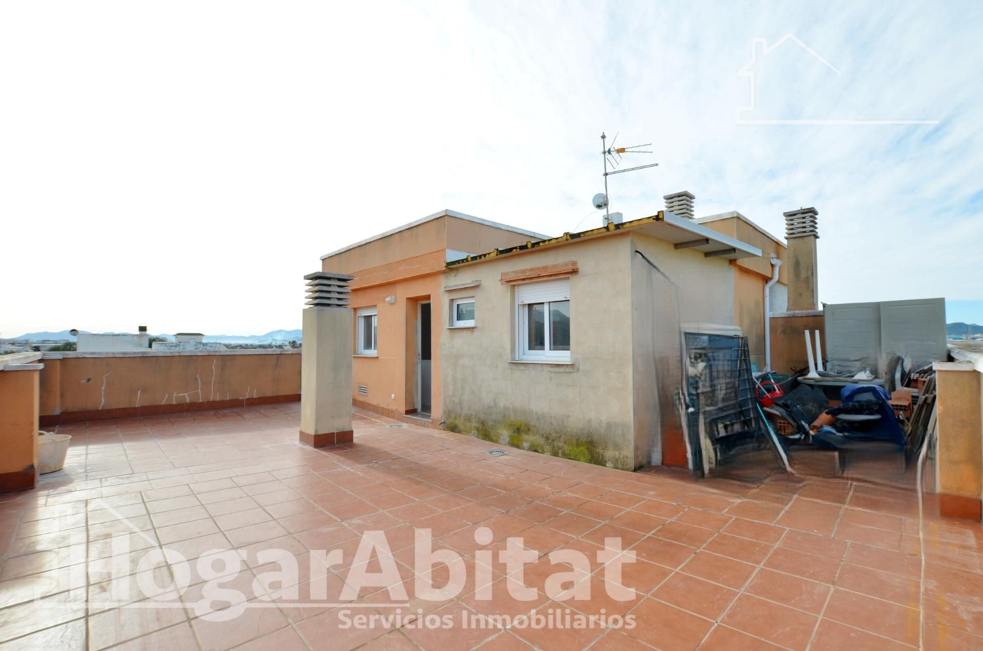 Vista exterior de Ático en venta en Daimús con Terraza y Balcón