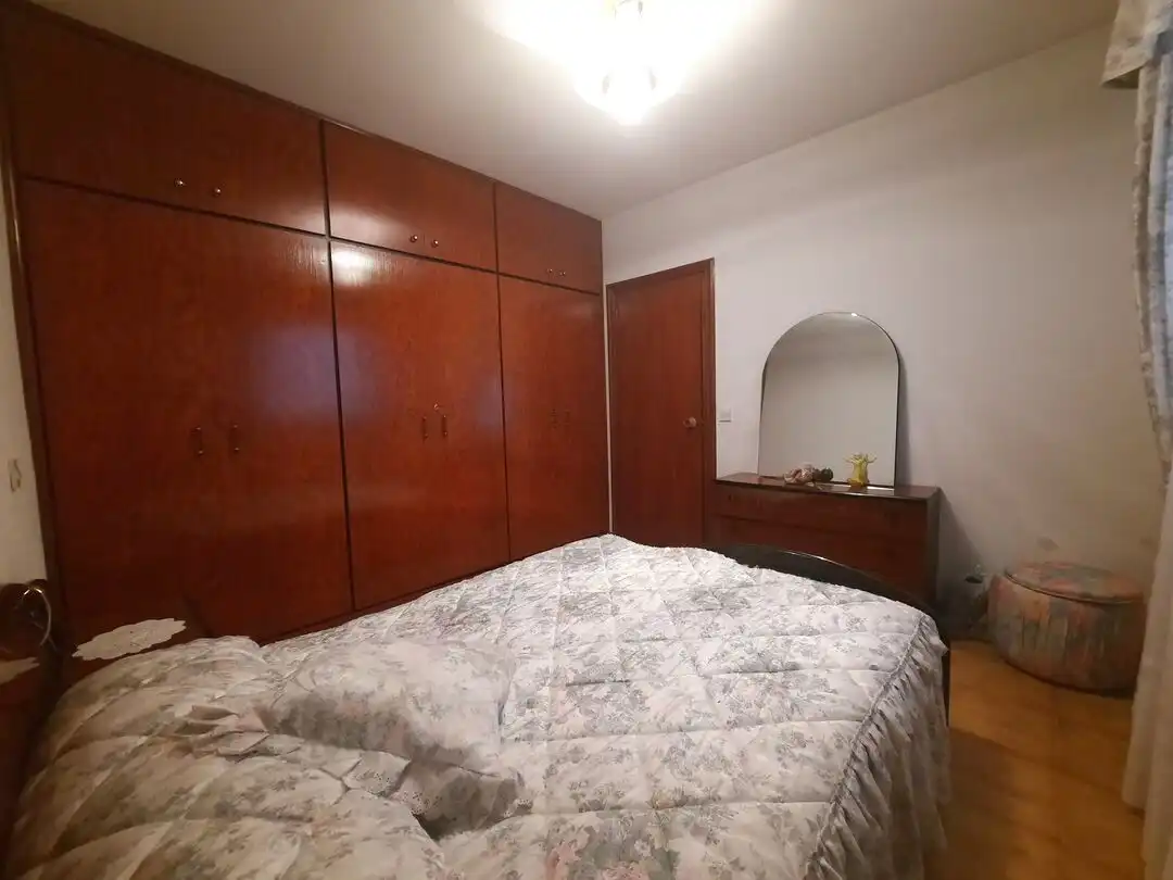 Habitación de Casa adosada en venta en Escalona con Aire acondicionado, Calefacción y Jardín privado