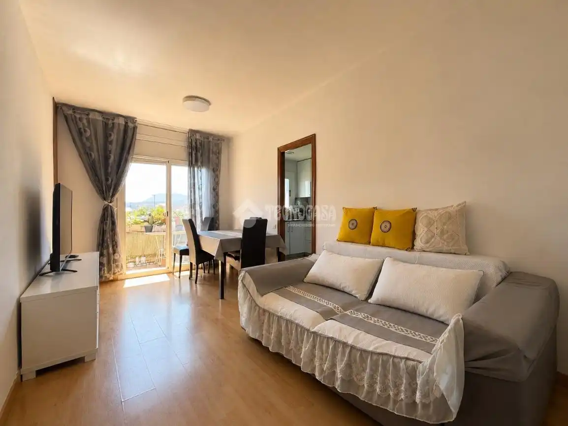 Appartamento con terrazza in vendita a Cerdanyola