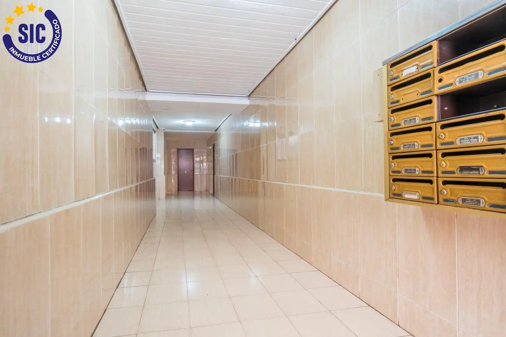 Apartments for sale in Valencia  with Air Conditioner