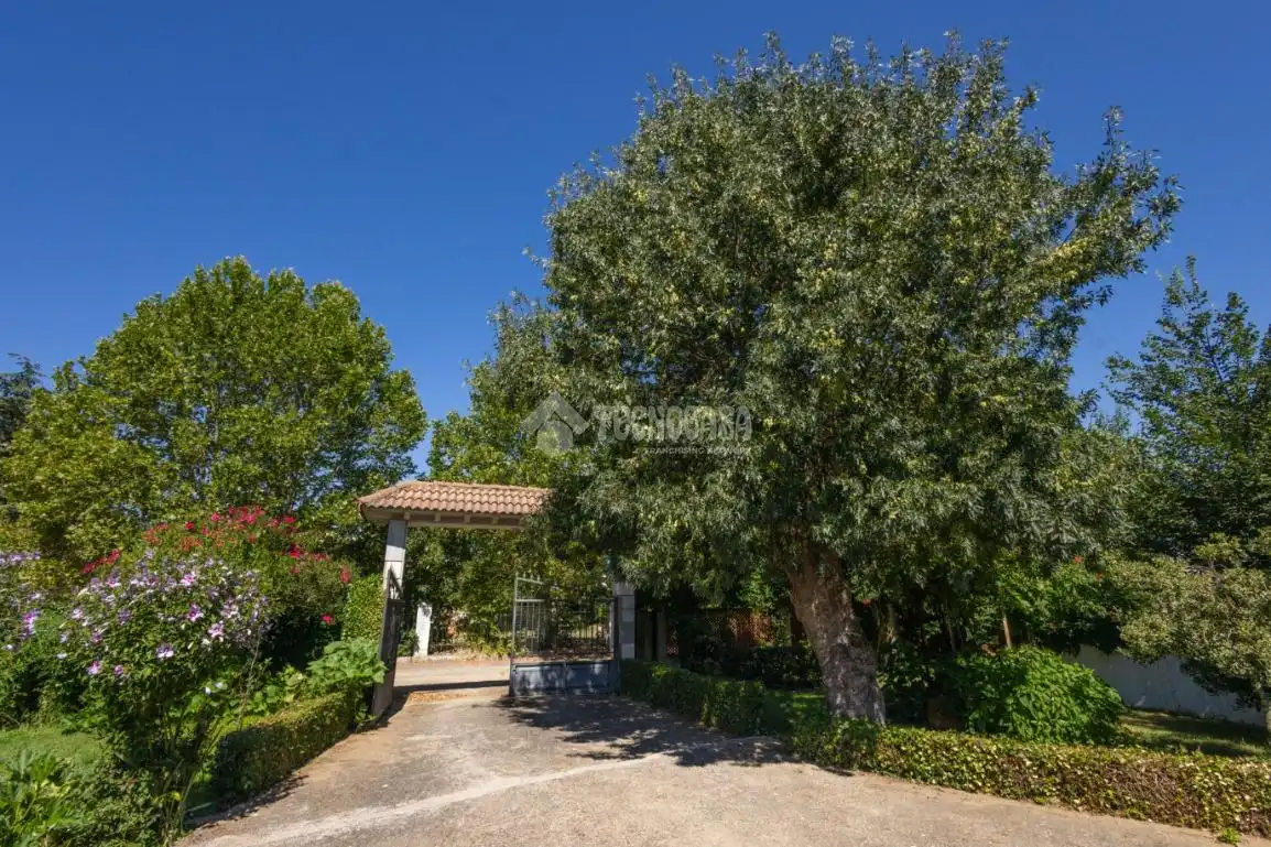 Jardí de Finca rústica en venda en Villagonzalo de Tormes amb Calefacció, Jardí privat i Traster