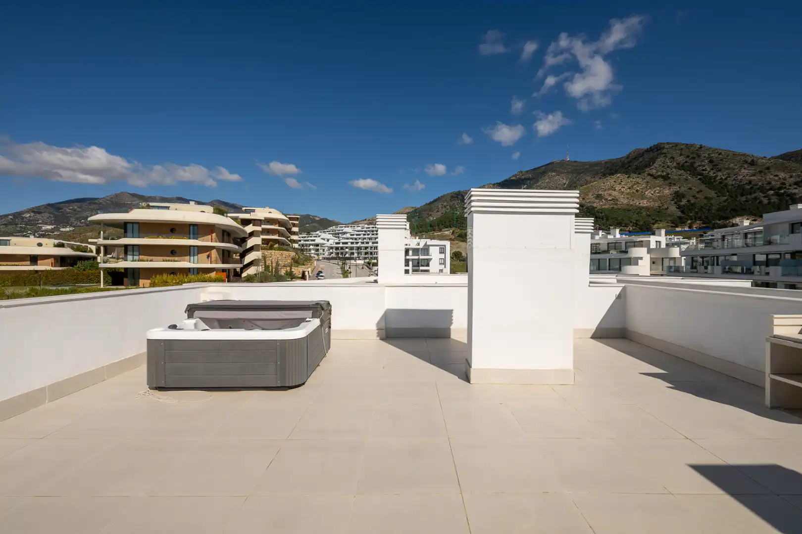 Àtic amb piscina en venda a FUENGIROLA 6