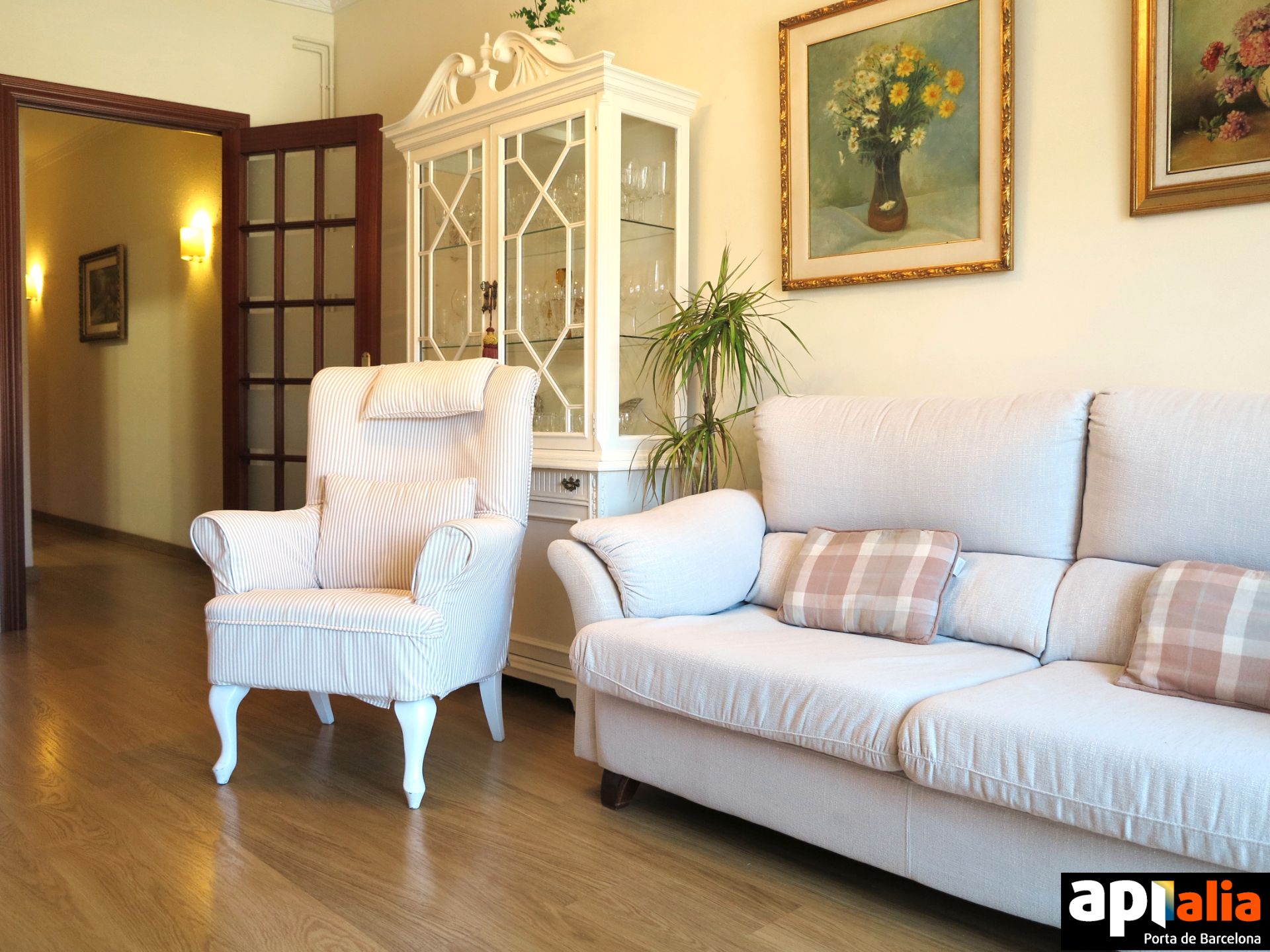Sala d'estar de Pis en venda en Esplugues de Llobregat amb Calefacció i Parquet