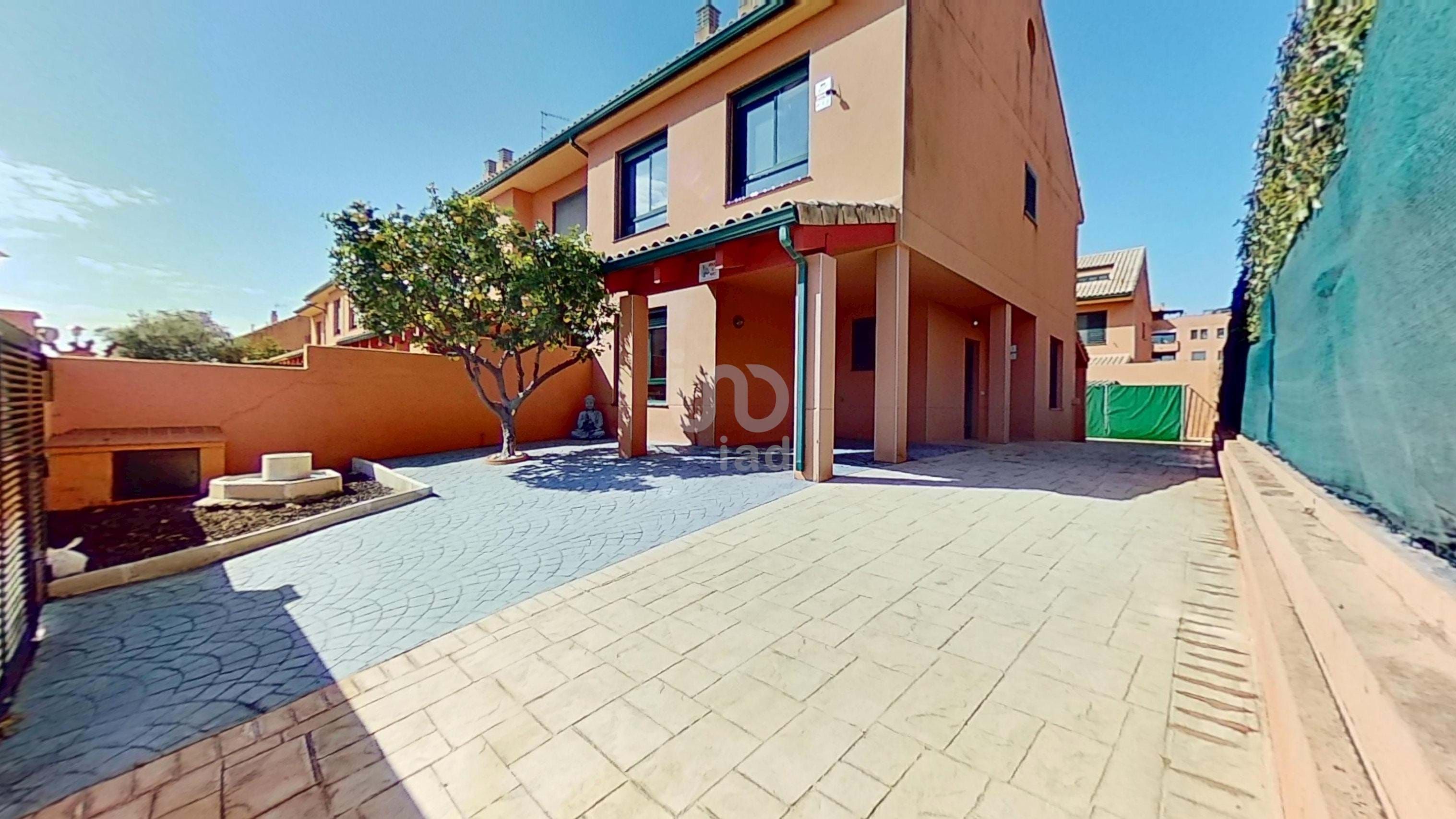 Vista exterior de Casa o xalet en venda en El Vendrell amb Aire condicionat, Calefacció i Terrassa