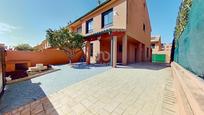 Vista exterior de Casa o xalet en venda en El Vendrell amb Aire condicionat, Calefacció i Terrassa