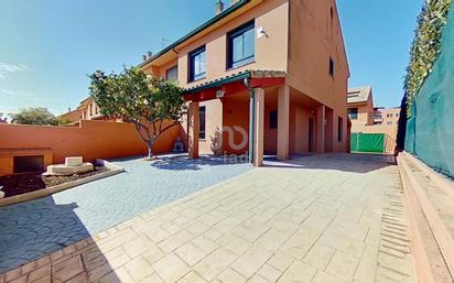 Exterior view of House or chalet for sale in El Vendrell  with Air Conditioner, Heating and Terrace