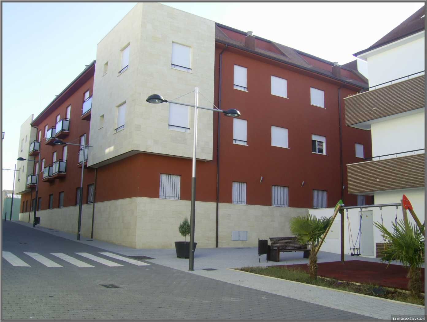Exterior view of Flat for sale in Torreperogil  with Terrace, Balcony and Community pool