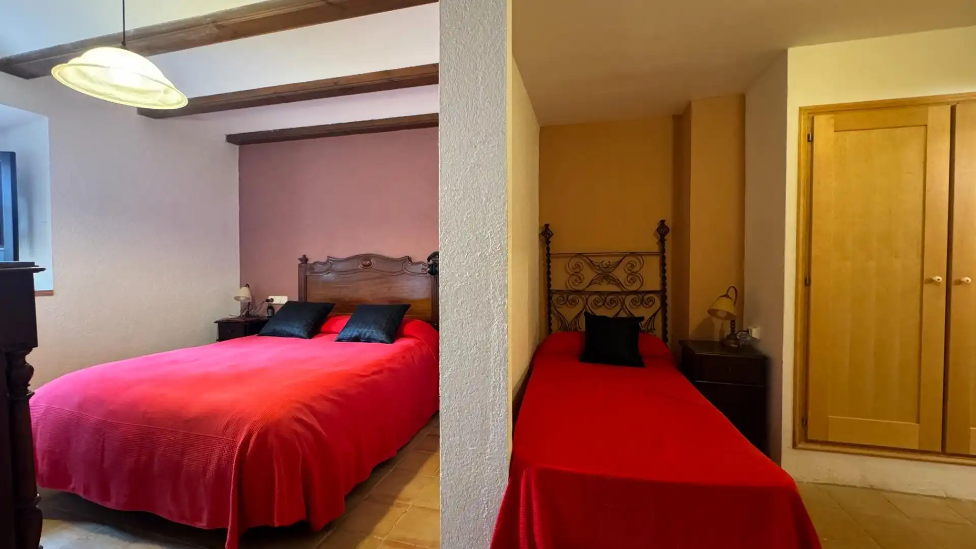 Habitación de Casa o chalet en venta en Llambilles con Calefacción, Jardín privado y Terraza