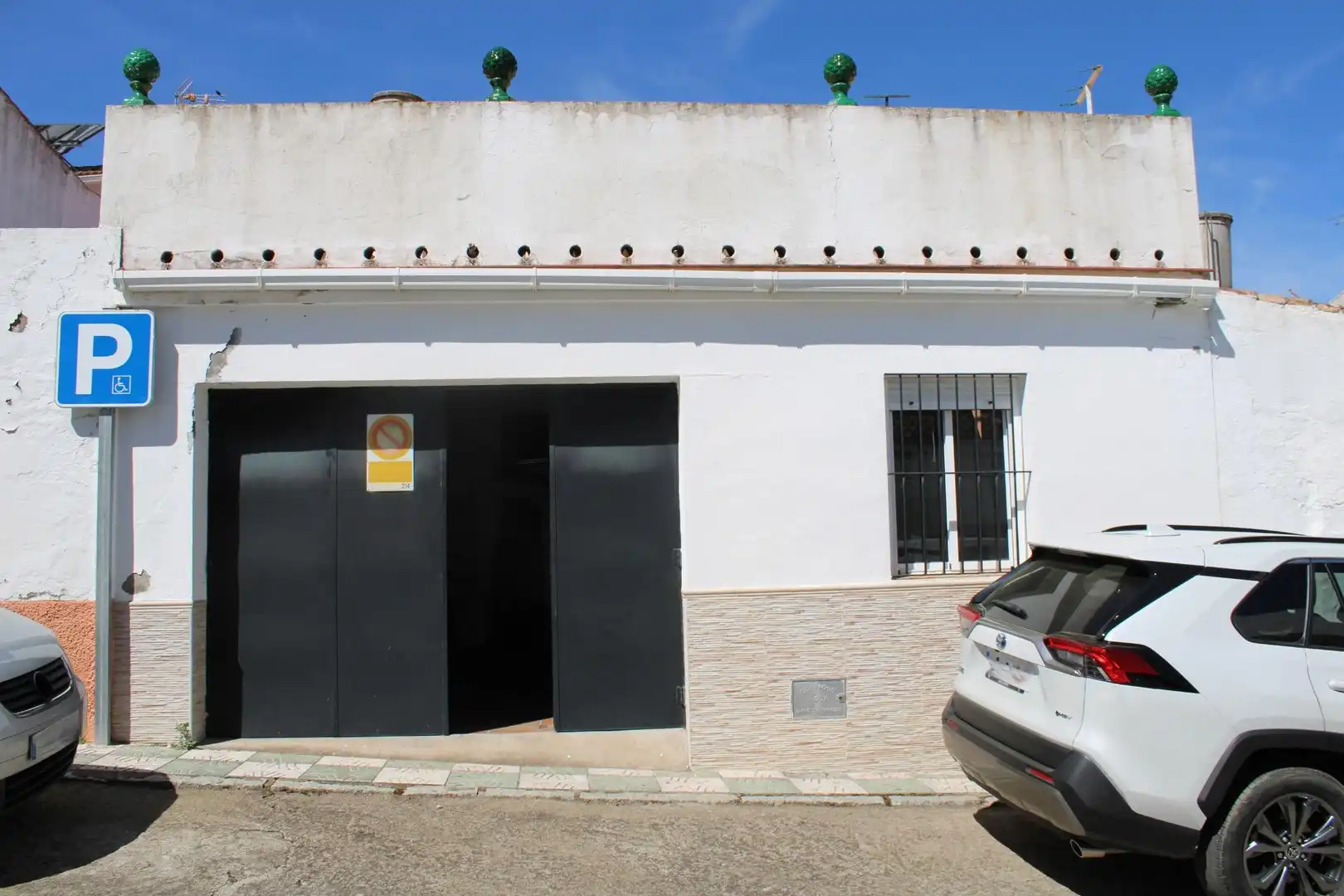Vista exterior de Casa o xalet en venda en Castilblanco de los Arroyos amb Aire condicionat, Calefacció i Traster