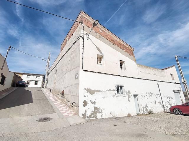 Nave industrial en Venta en Calle Corralizas en Chiprana