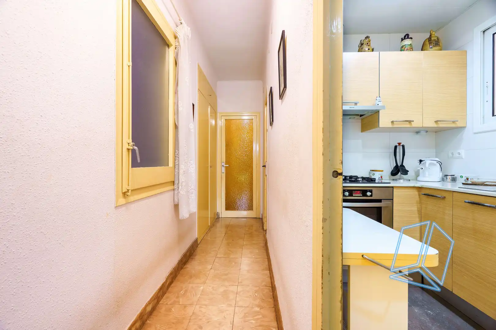 Piso en venta en L'Hospitalet de Llobregat con Balcón