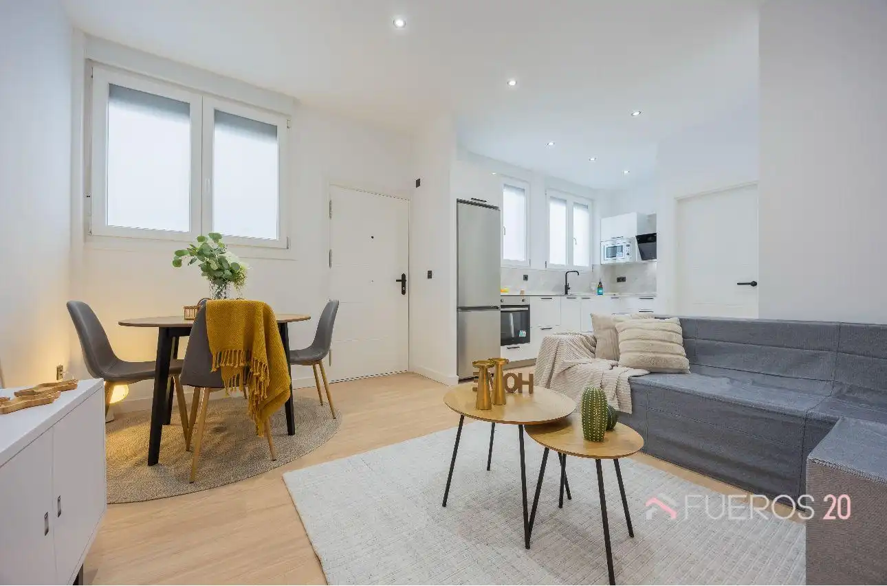 Living room of Flat for sale in Getxo   with Heating and Furnished