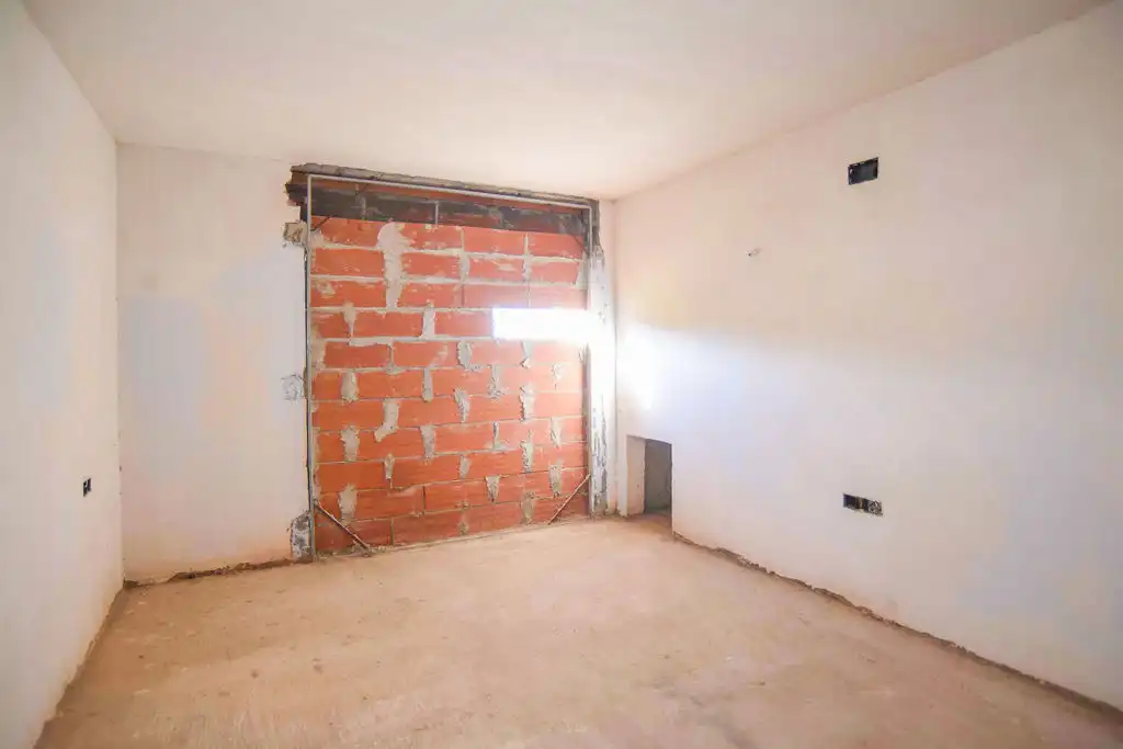 Buildings for sale in Santa Susanna