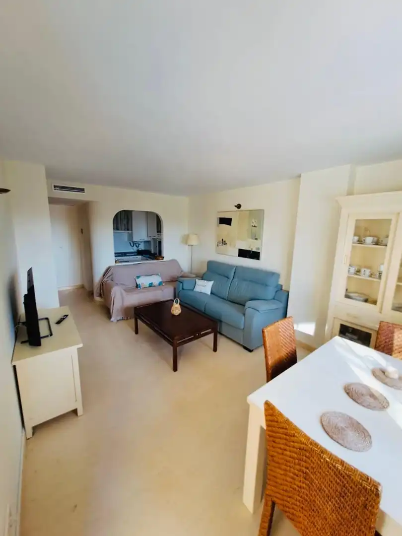 Sala d'estar de Apartament de lloguer en La Manga del Mar Menor amb Aire condicionat, Calefacció i Piscina