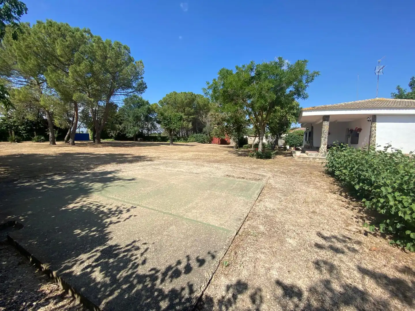 Houses for sale in Albacete  with Air Conditioner, Private garden and Furnished