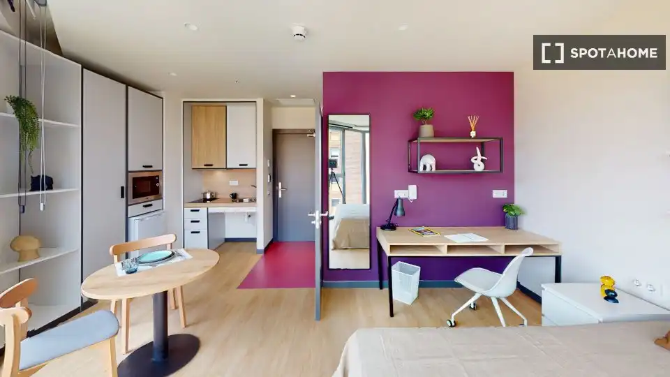 Habitación de Piso de alquiler en Moncada con Aire acondicionado, Calefacción y Amueblado