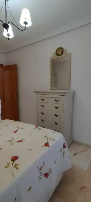 Habitación de Dúplex de alquiler en Linares con Aire acondicionado, Calefacción y Terraza