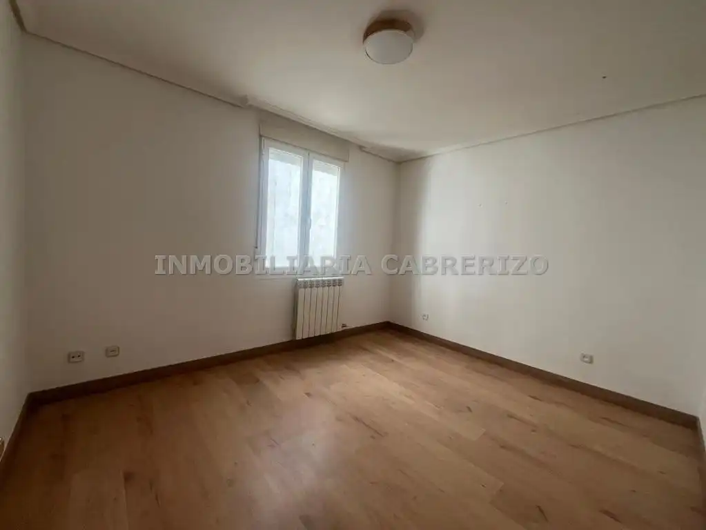 Apartamento en venta en  Logroño con Calefacción, Parquet y Terraza