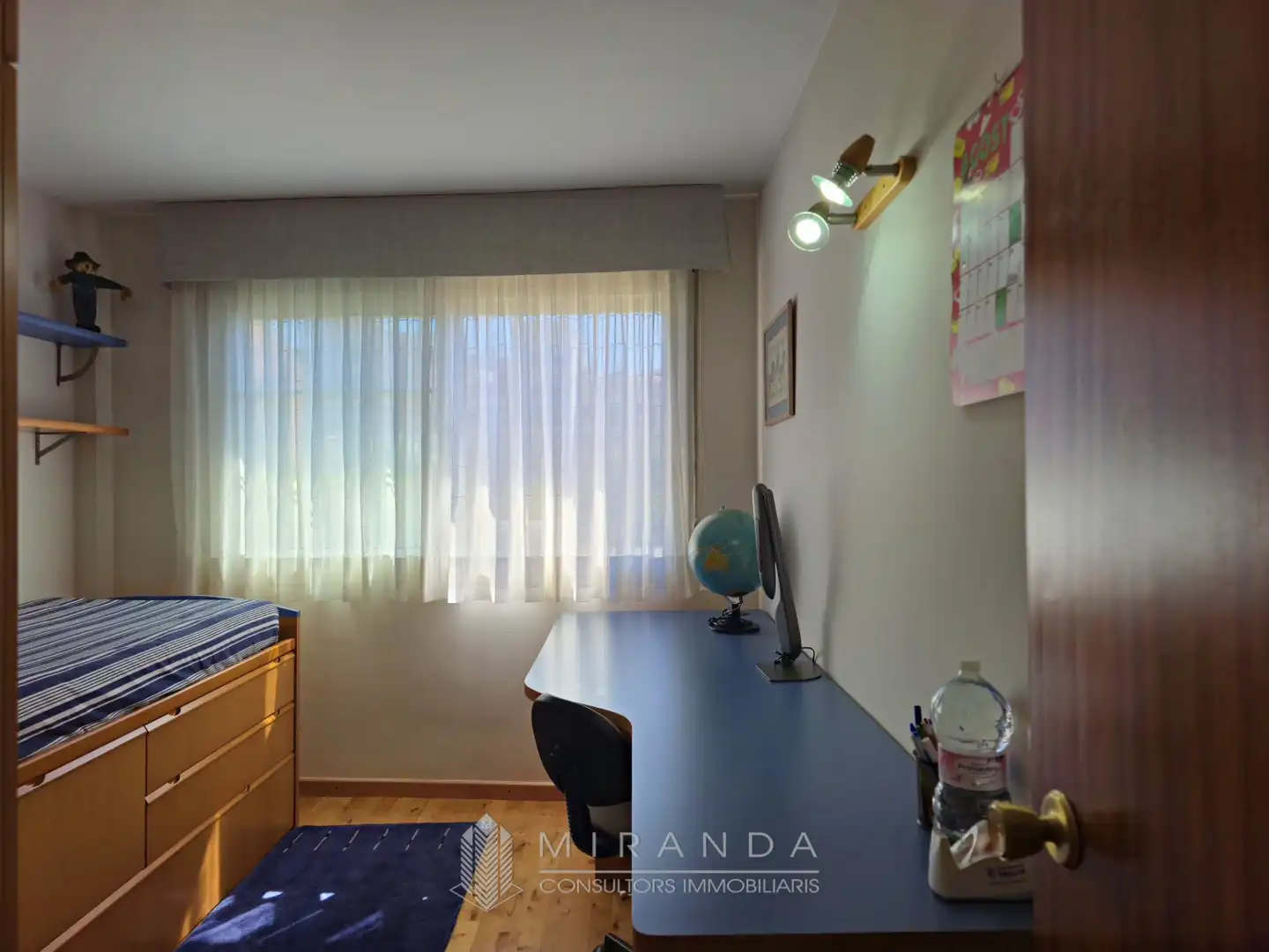 Habitación de Casa adosada en venta en Granollers con Aire acondicionado, Calefacción y Jardín privado