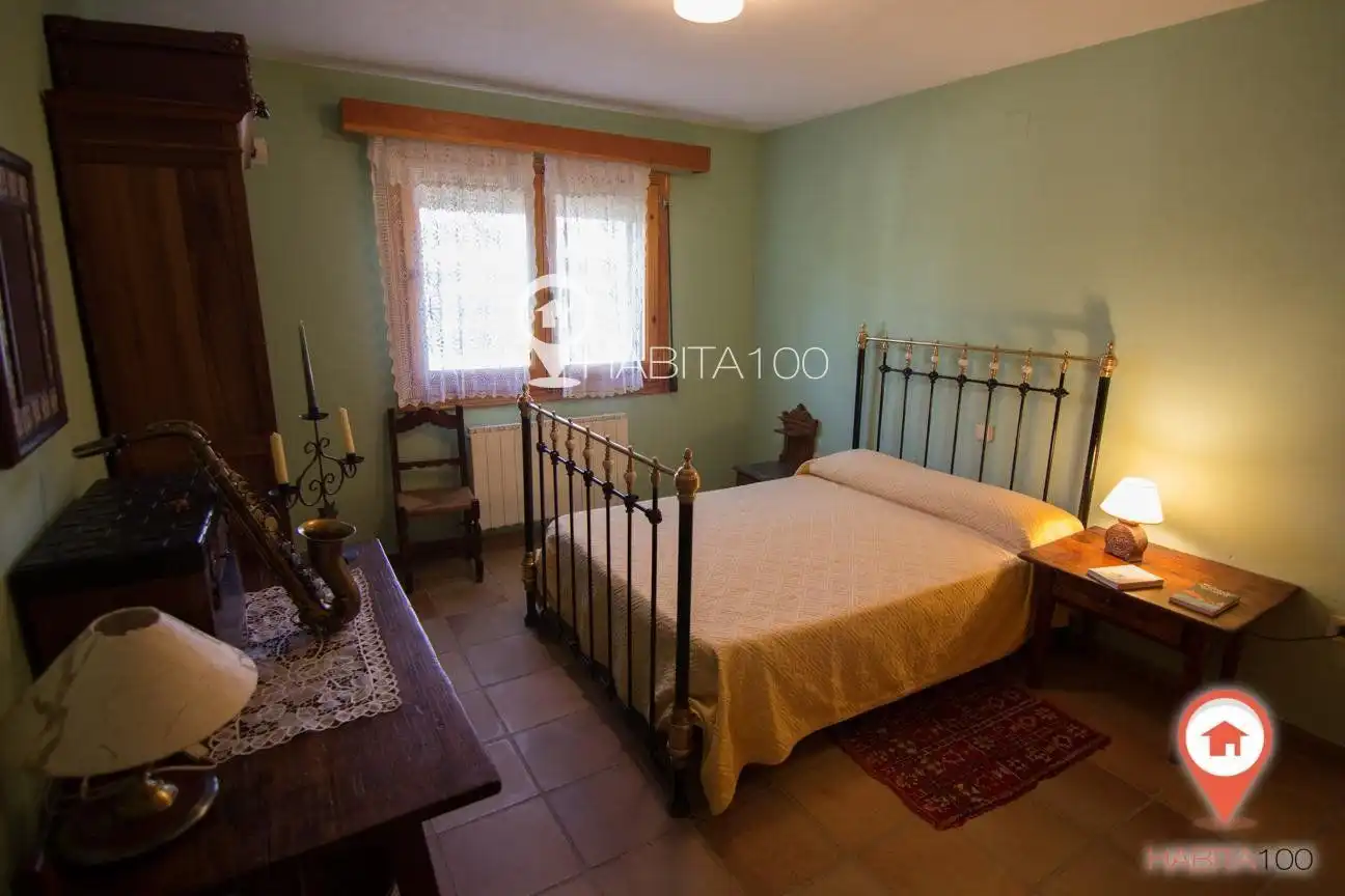 Dormitori de Casa o xalet en venda en Arcas del Villar amb Piscina i Piscina comunitària