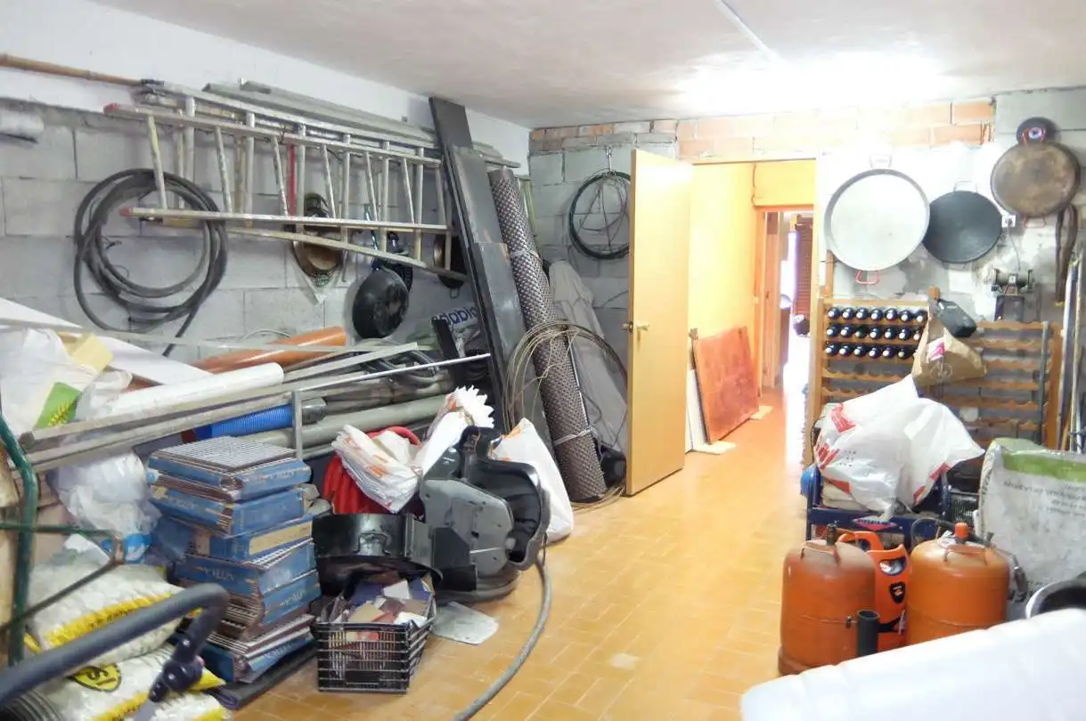 Garage for sale in Sopela
