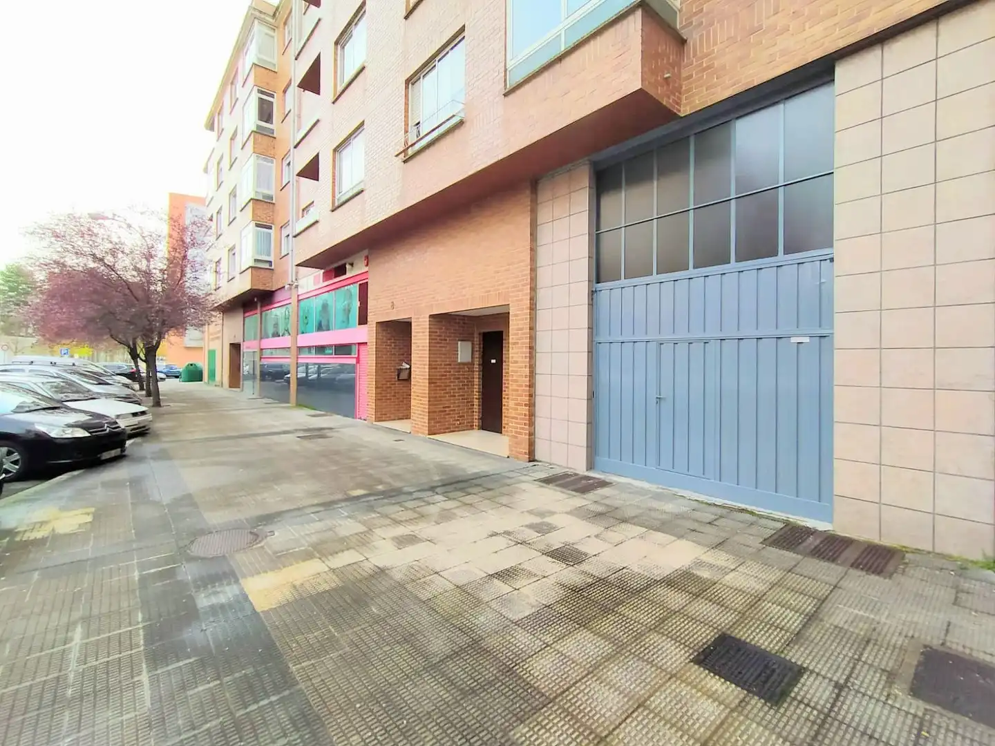 Vista exterior de Local en venda en  Pamplona / Iruña amb Moblat