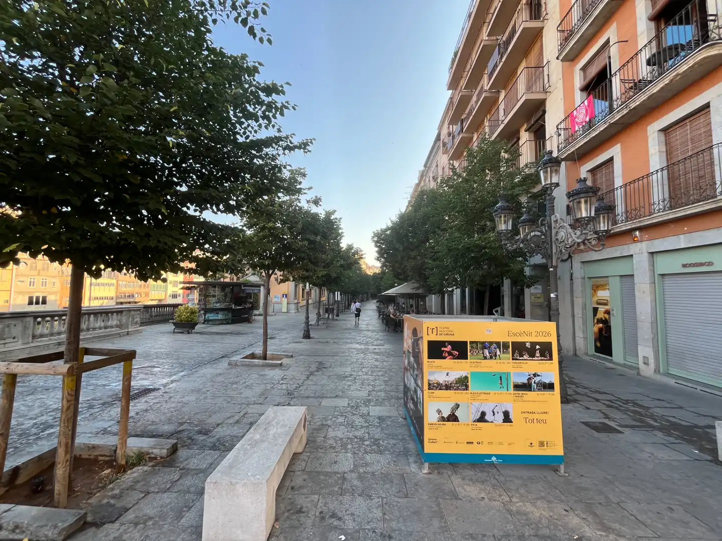 Außenansicht von Geschaftsraum zur Miete in Girona