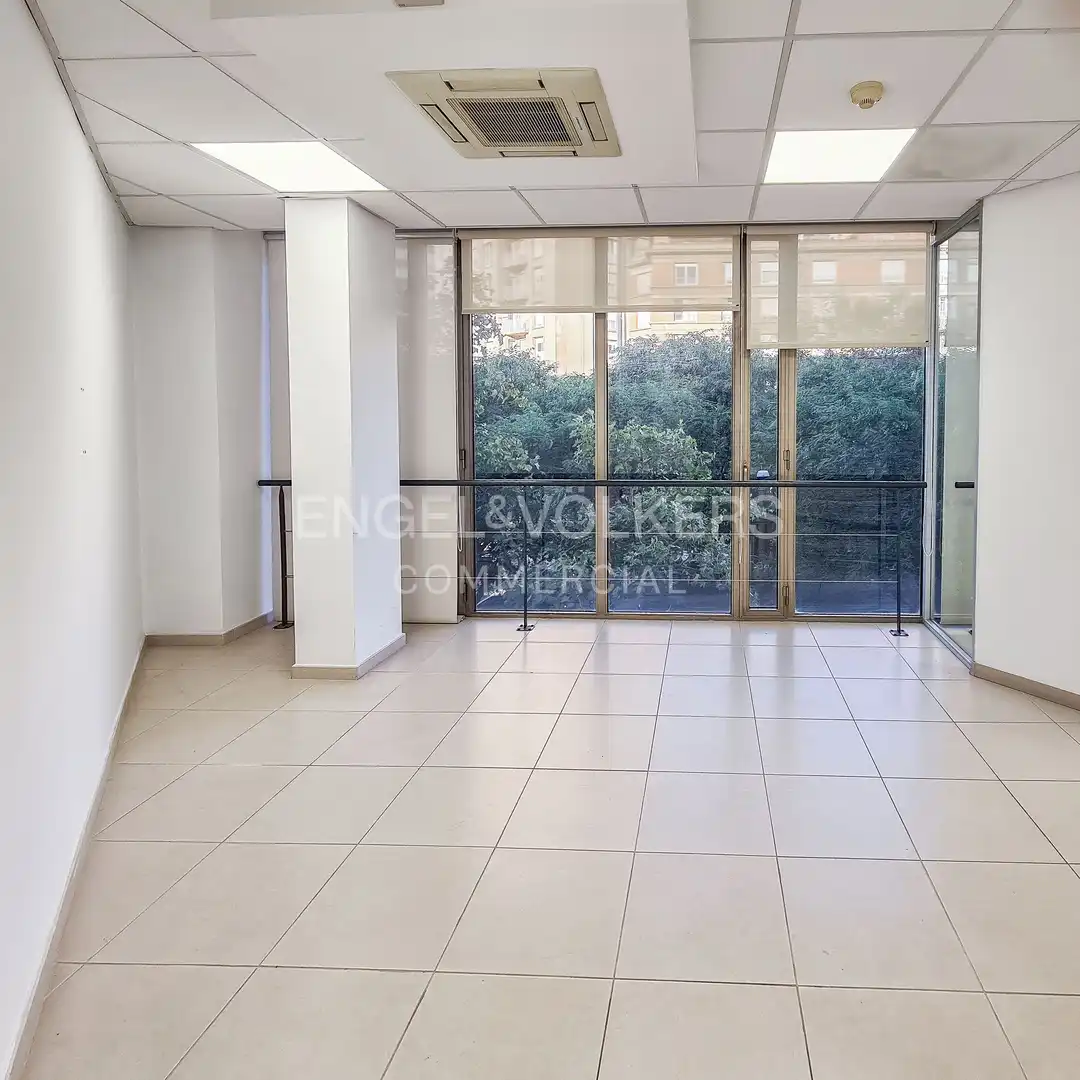 Oficina de alquiler en Eixample
