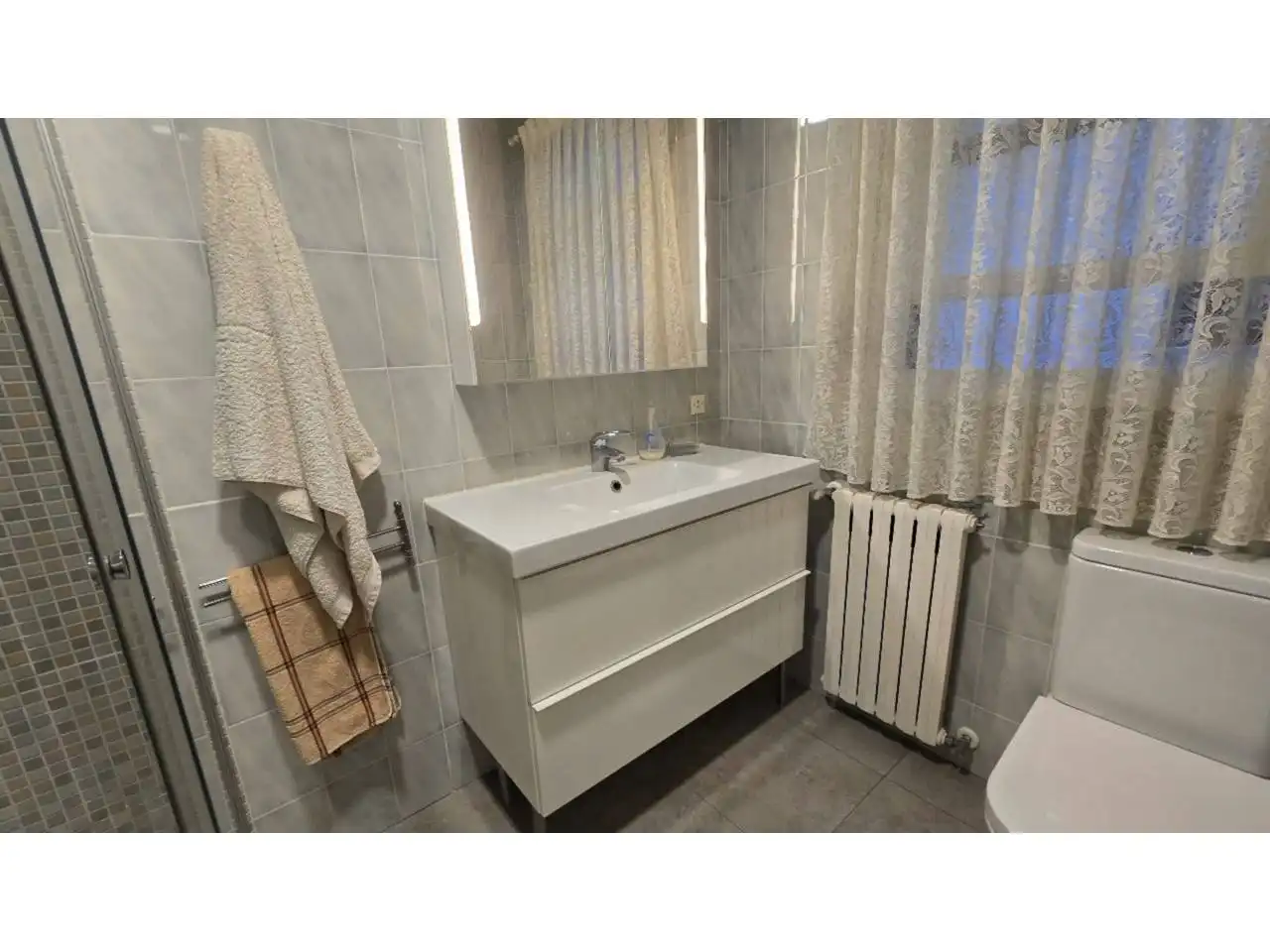 Bany de Apartament en venda en  Logroño amb Calefacció, Parquet i Terrassa
