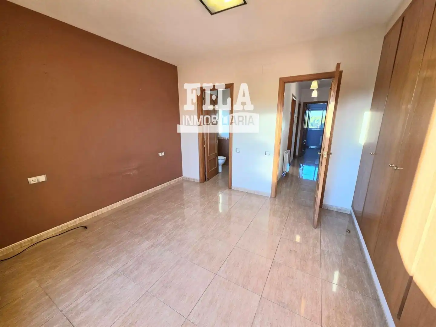 Casa aparellada amb jardí en venda a La Pobla de Montornès, imagen 22