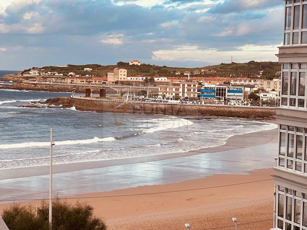 Vista exterior de Pis en venda en Gijón 