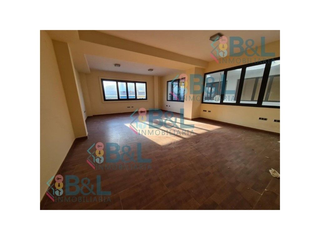 Office for sale in Punta Umbría