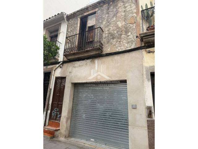 Casa adosada en Venta en Joaquín Costa en Plaza Donoso Cortés - Avenida Magdalena