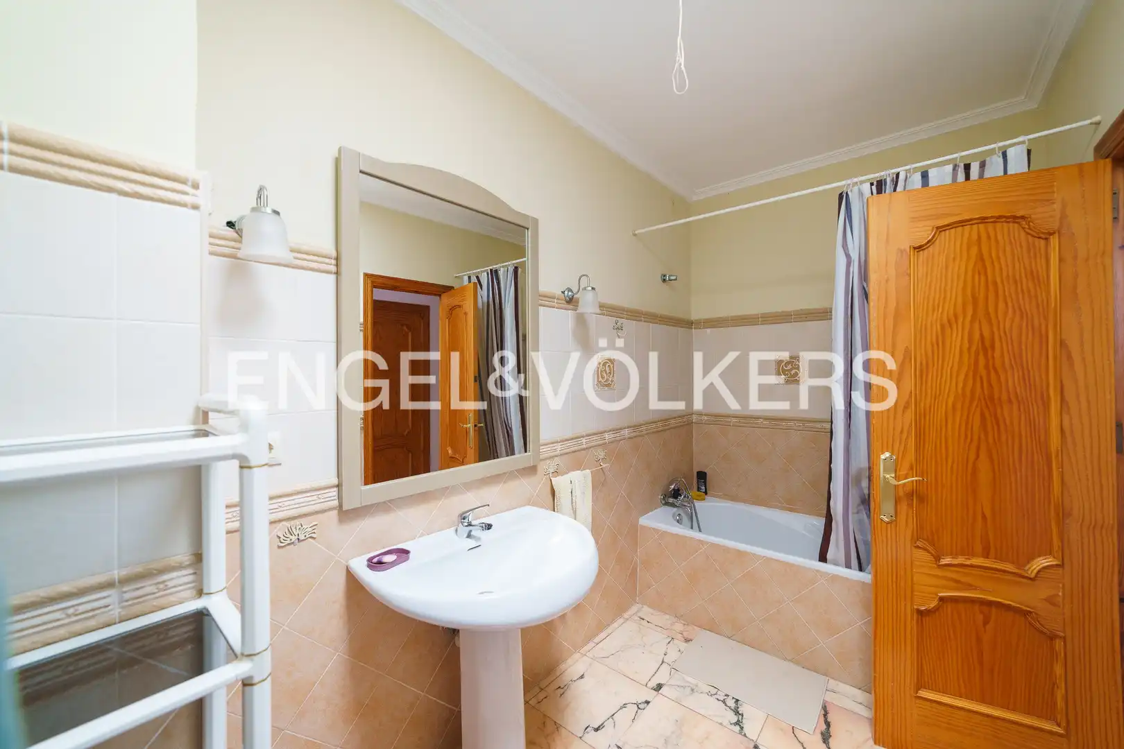 Bathroom of Houses for sale in Puerto Real  with Heating, Private garden and Terrace