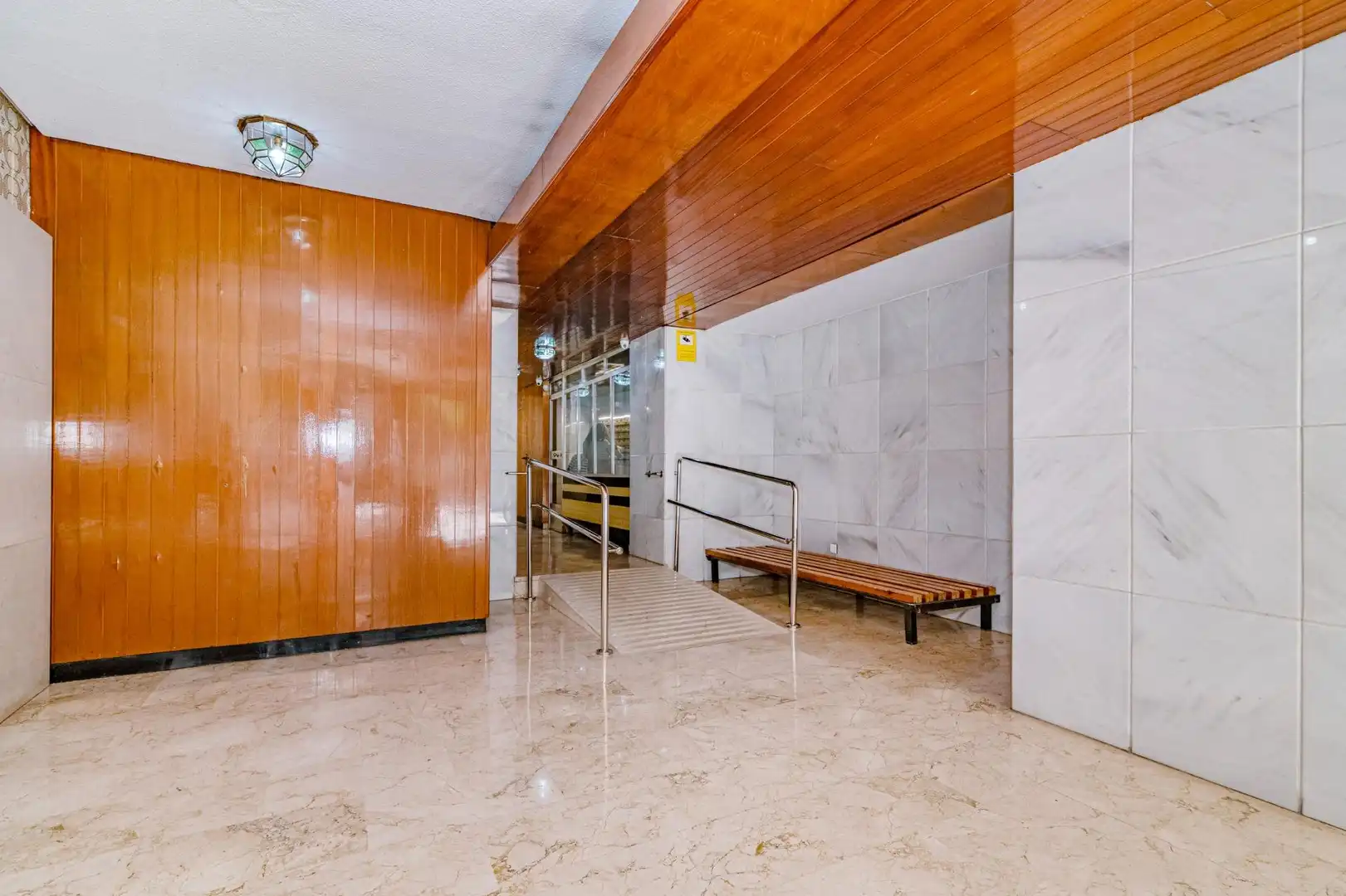 Piso en venta en Granada con Calefacción y Amueblado