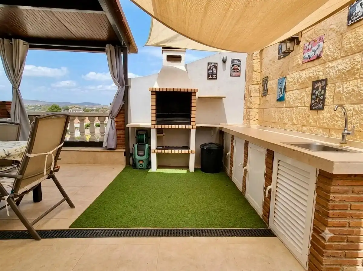 House with pool for sale in petronio, imagen 3