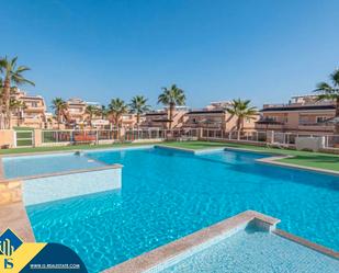 Swimming pool of House or chalet for sale in Torrevieja  with Air Conditioner, Heating and Terrace