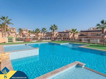 Bungalow con piscina in vendita a Los Balcones - Los Altos