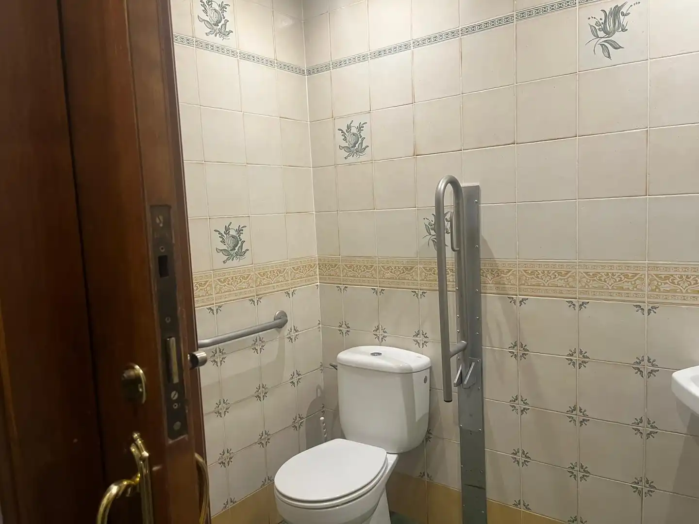 Badezimmer von Geschaftsraum zum Verkauf in Barakaldo  mit Klimaanlage, Möbliert und Alarm