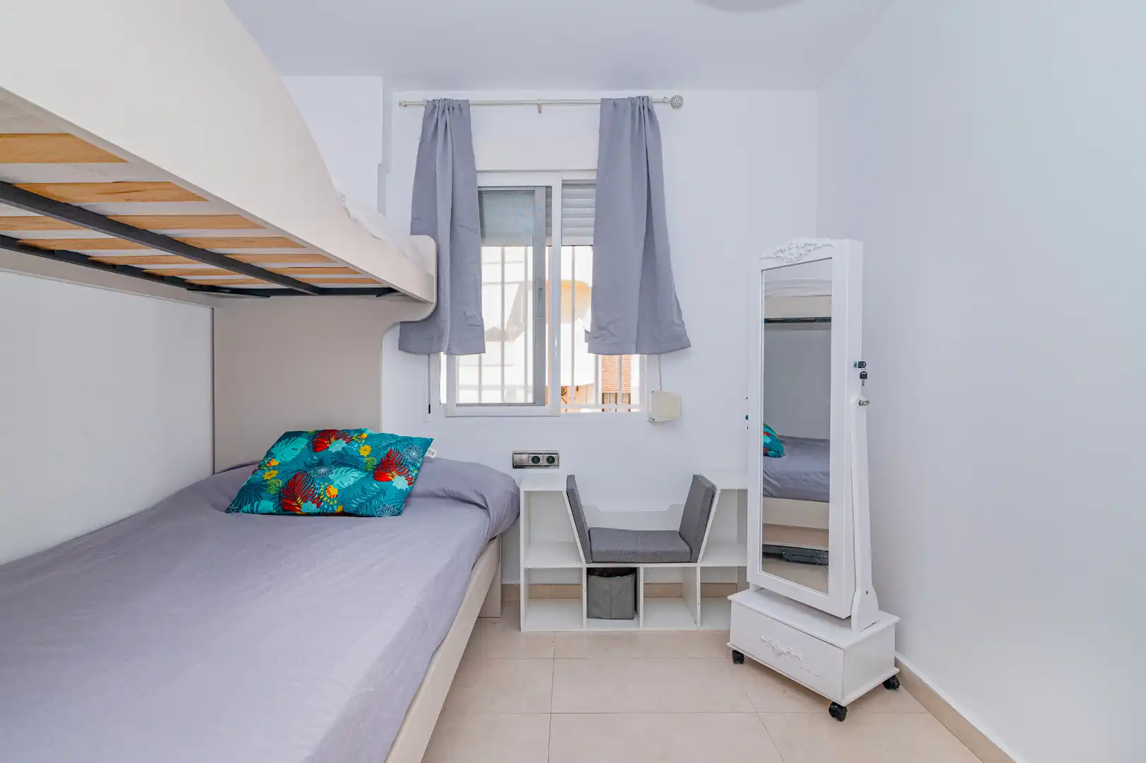 Schlafzimmer von Wohnung zur Miete in Almuñécar mit Klimaanlage, Heizung und Terrasse