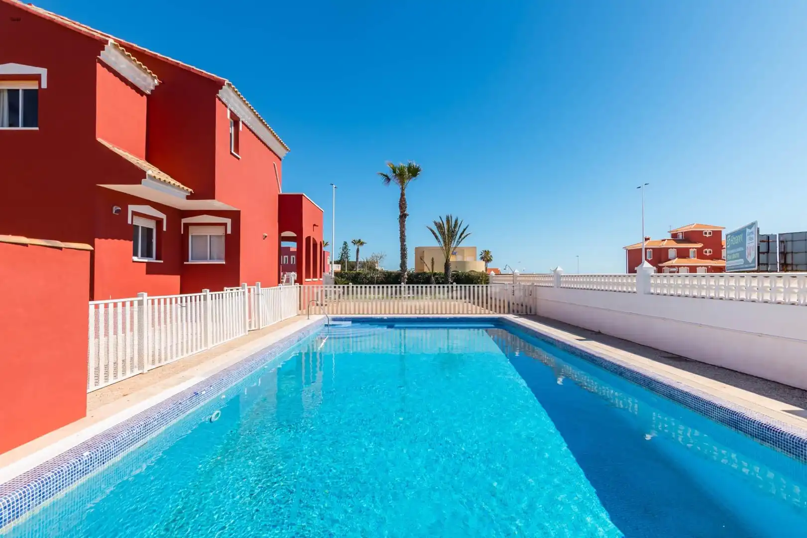 Piscina de Casa o chalet en venta en La Manga del Mar Menor con Aire acondicionado, Calefacción y Jardín privado