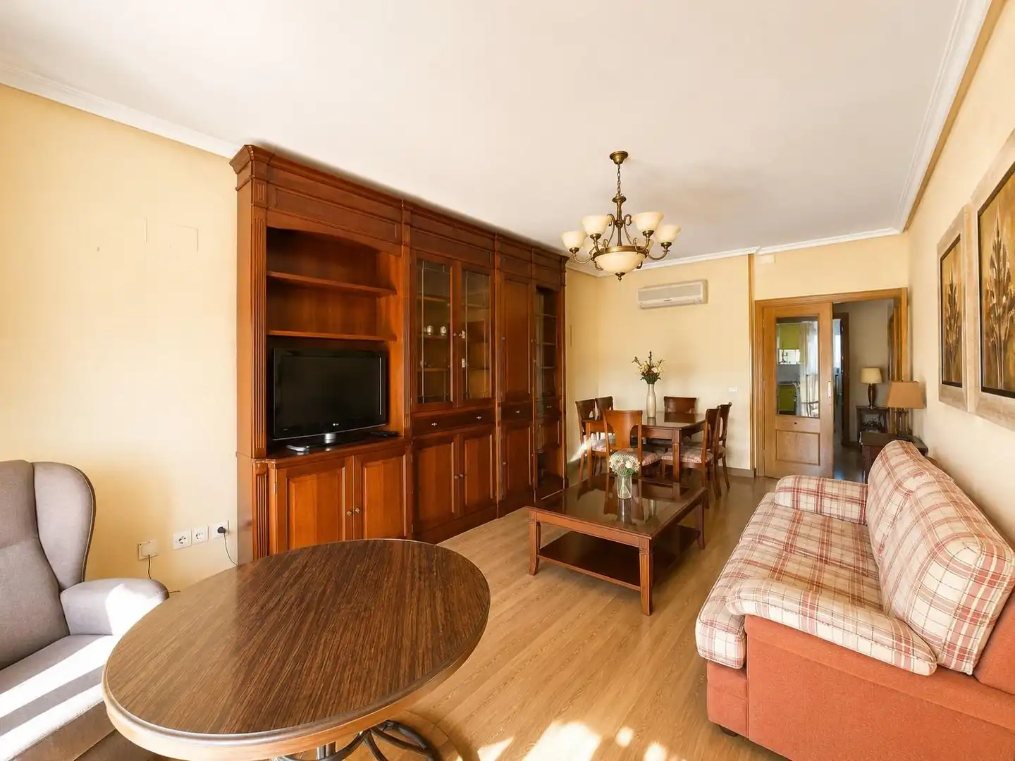 Sala de estar de Piso de alquiler en Plasencia con Aire acondicionado, Calefacción y Amueblado