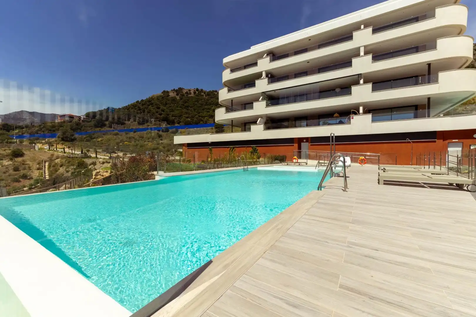 Piscina de Apartamento en venta en Benalmádena con Trastero y Balcón