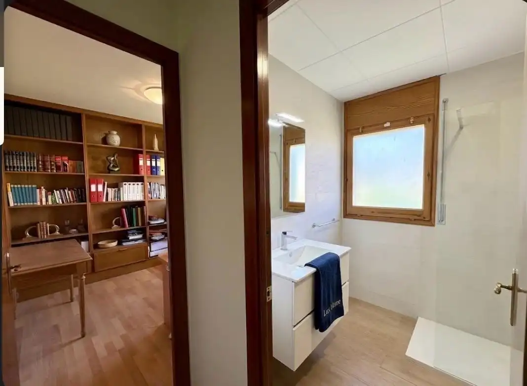 Baño de Casa o chalet en venta en Lliçà d'Amunt con Aire acondicionado, Calefacción y Jardín privado