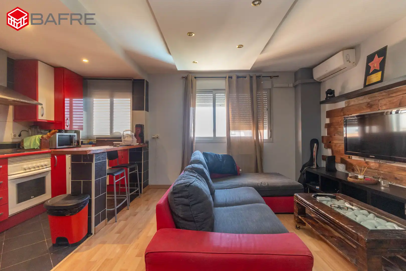Living room of Flat for sale in Madrid  with Heating, Private garden and Storage room