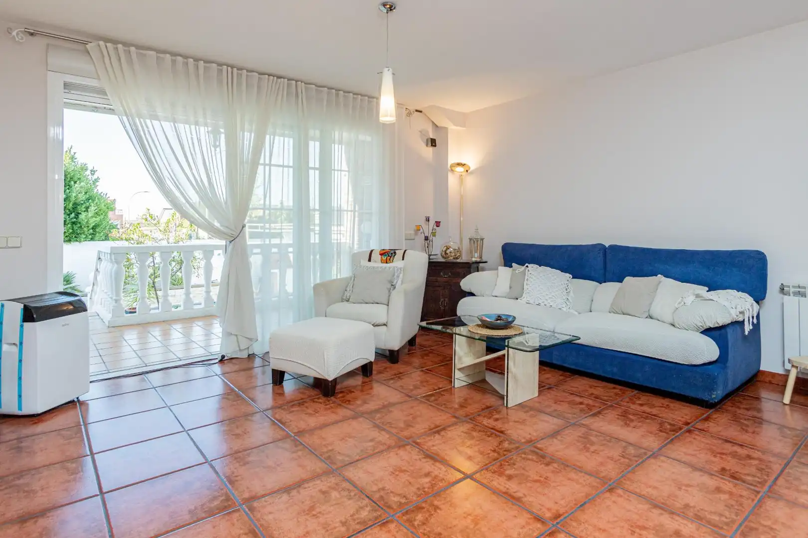 Sala de estar de Casa o chalet en venta en Madrid con Aire acondicionado, Calefacción y Jardín privado
