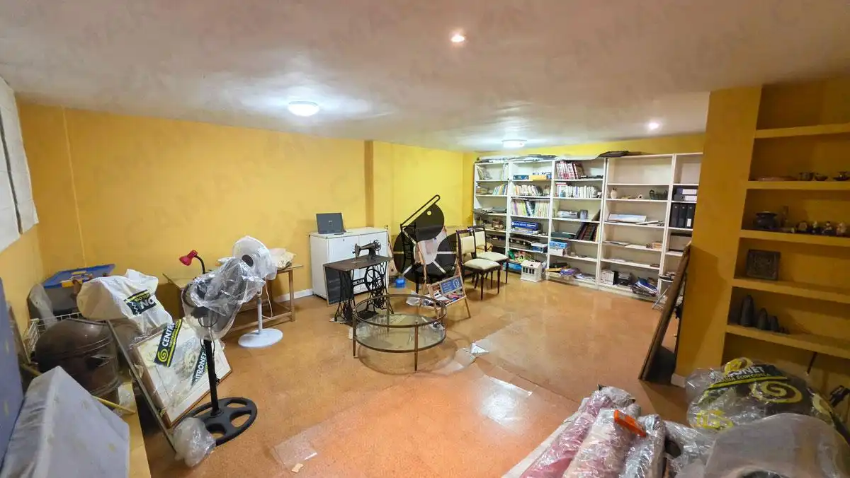 Casa adosada en venta en Mairena del Aljarafe con Aire acondicionado, Jardín privado y Trastero